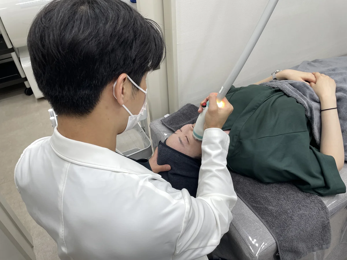 Doctor preparing patient for periorbital Ultherapy treatment at RE:BERRY Gangnam Korea