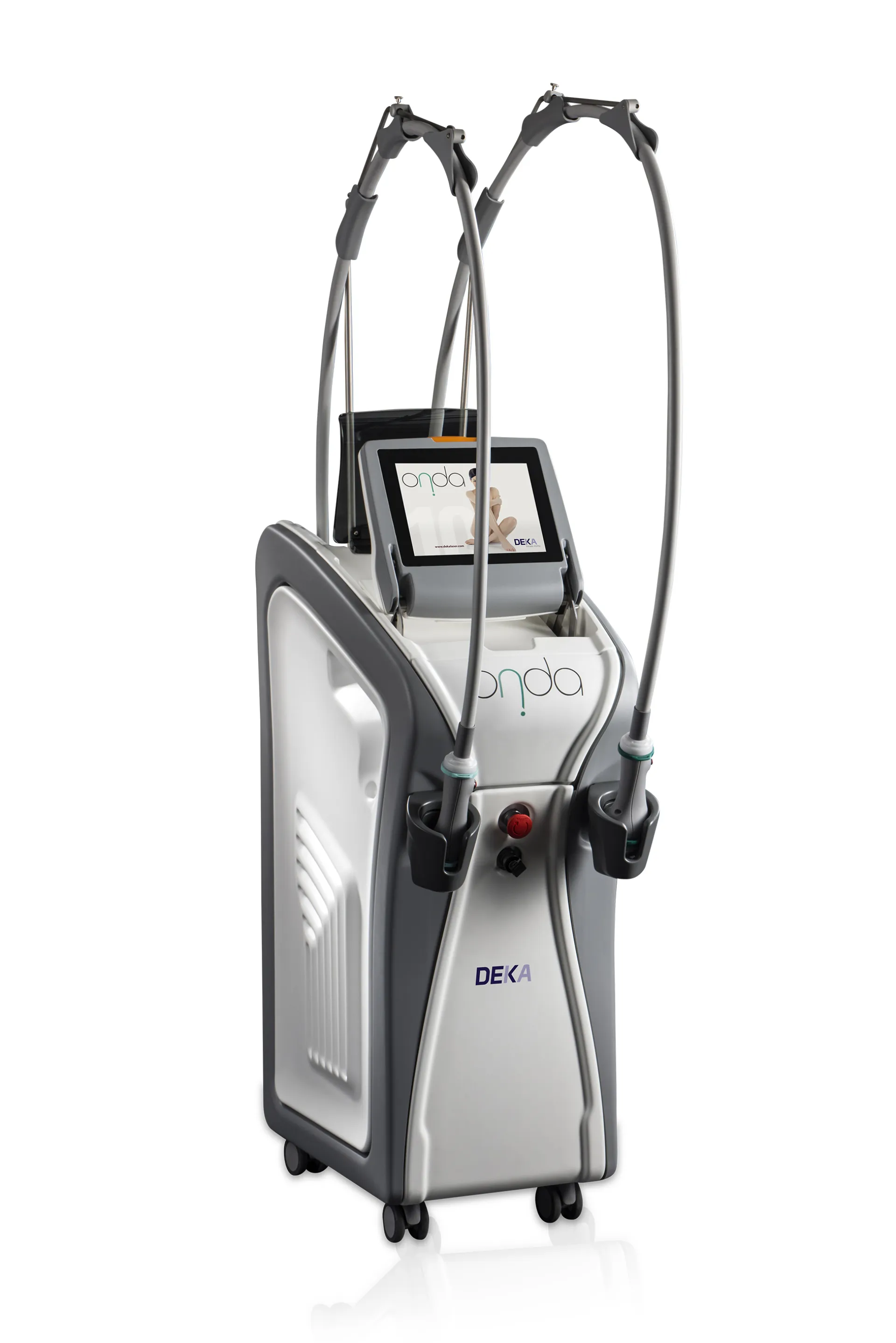 Doctor performing Onda CoolWaves treatment at RE:BERRY Gangnam Seoul