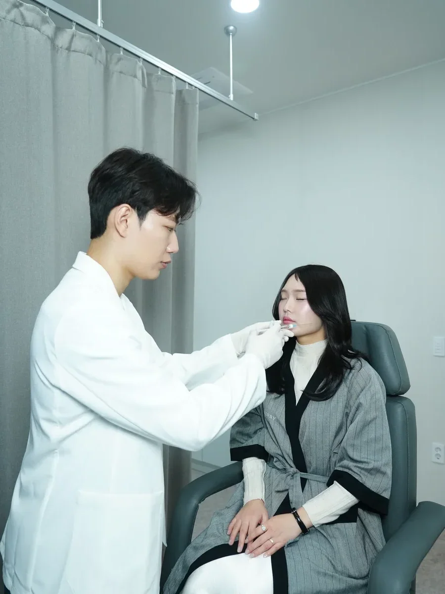 PicoSure picosecond laser toning for glass skin at RE:BERRY Incheon Airport