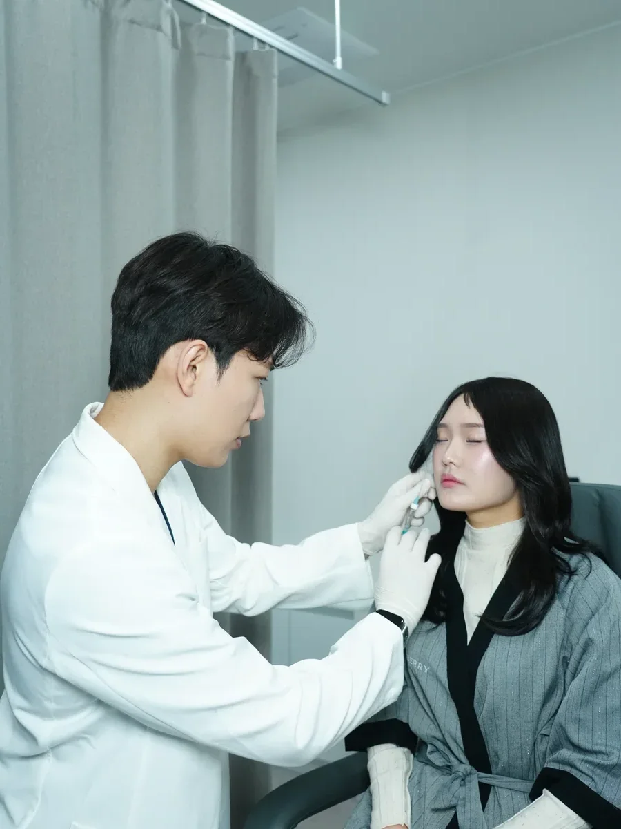 Nose filler injection in Seoul at RE:BERRY