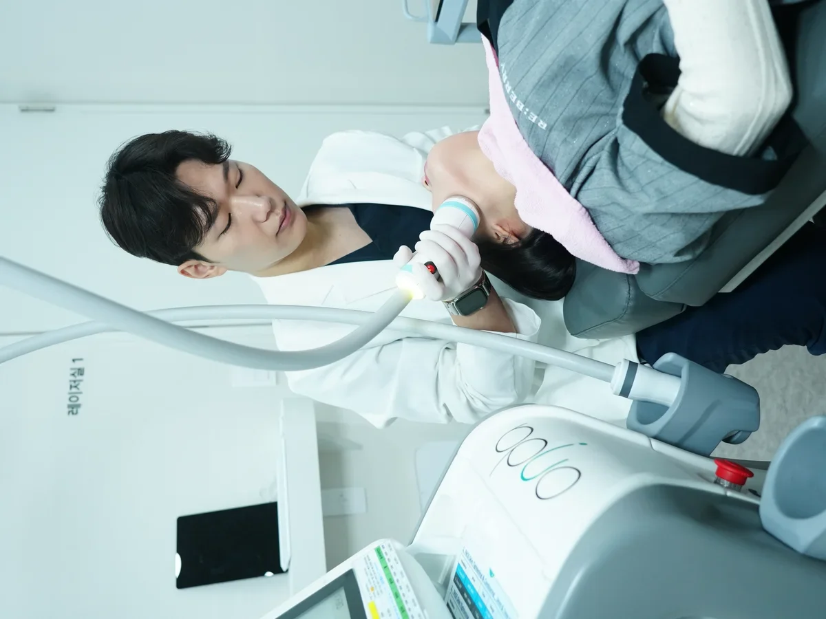 Eye Thermage periorbital RF tightening treatment at RE:BERRY Korea