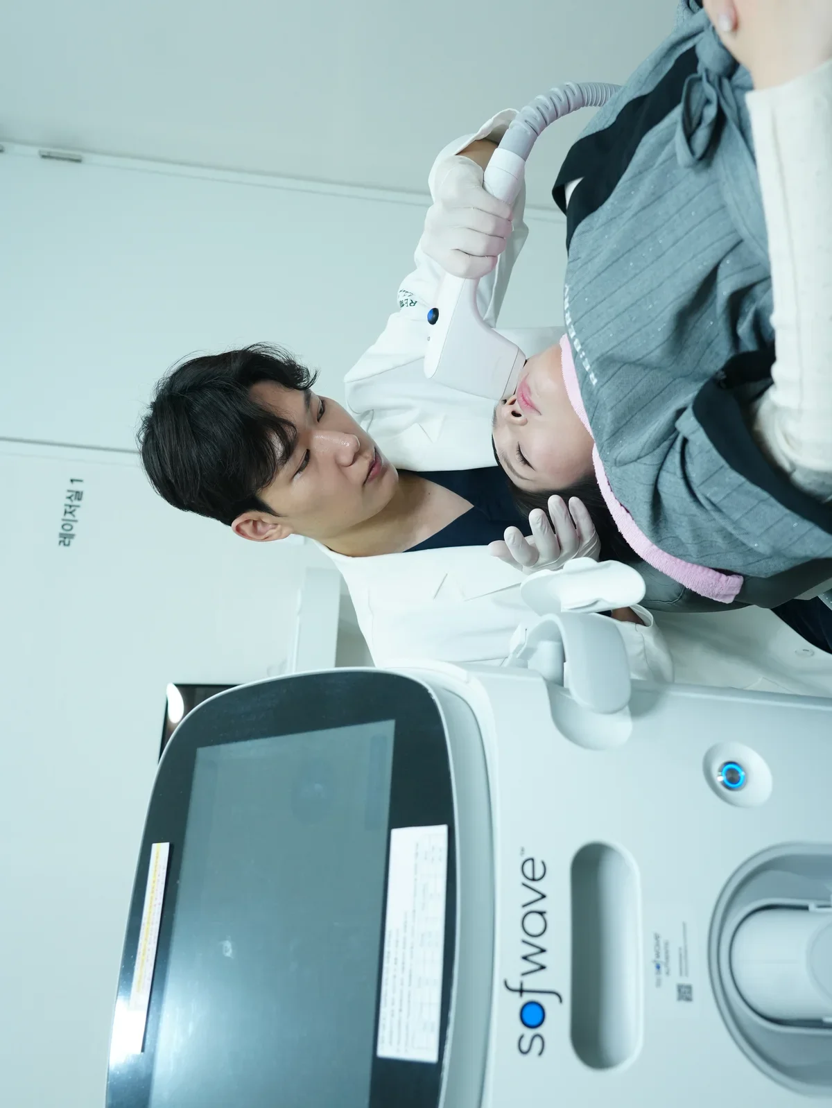 Pico laser picosecond pulse delivery at RE:BERRY Incheon Airport