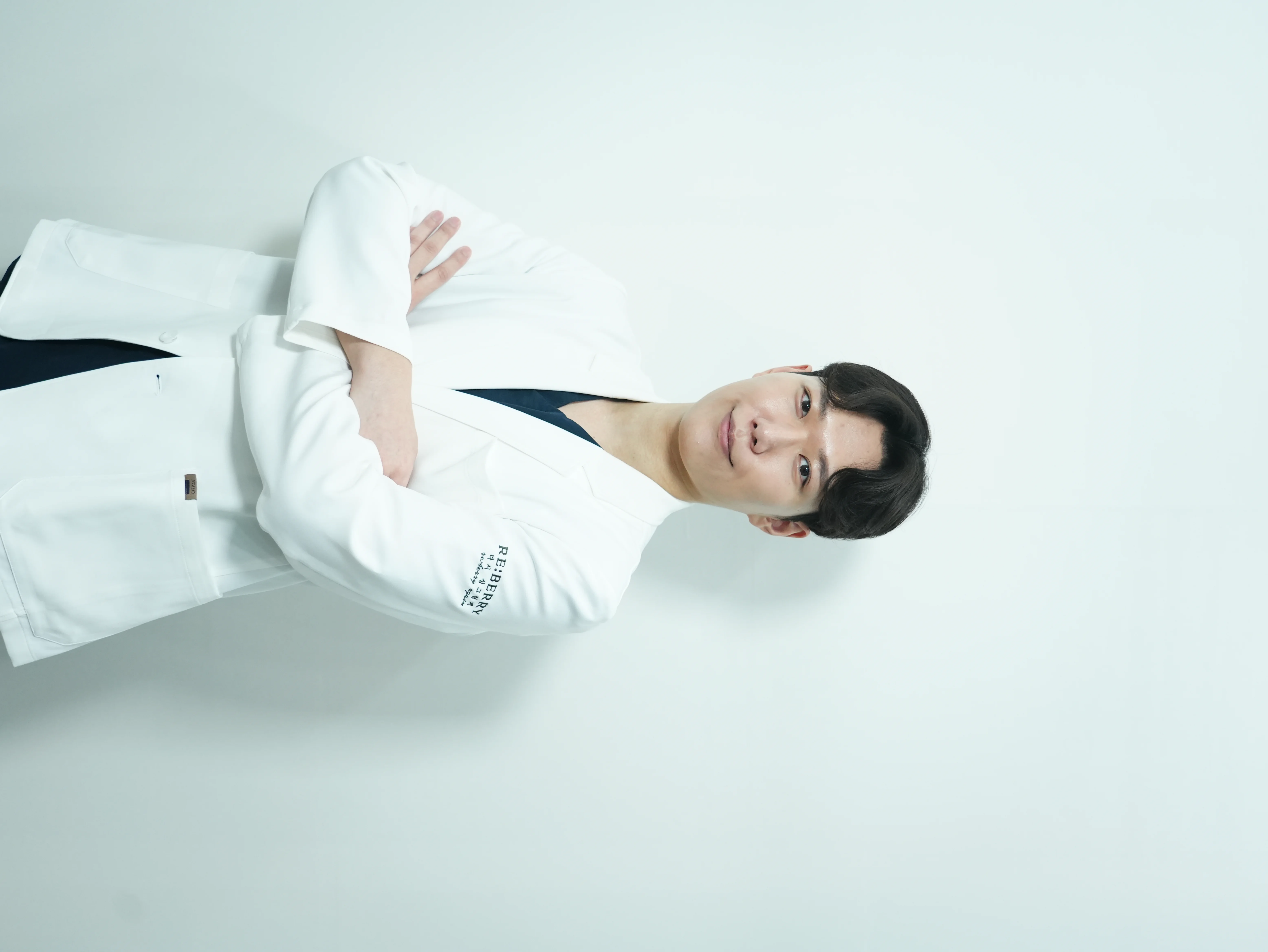 IPL therapy treatment in progress at RE:BERRY Incheon Airport clinic Korea