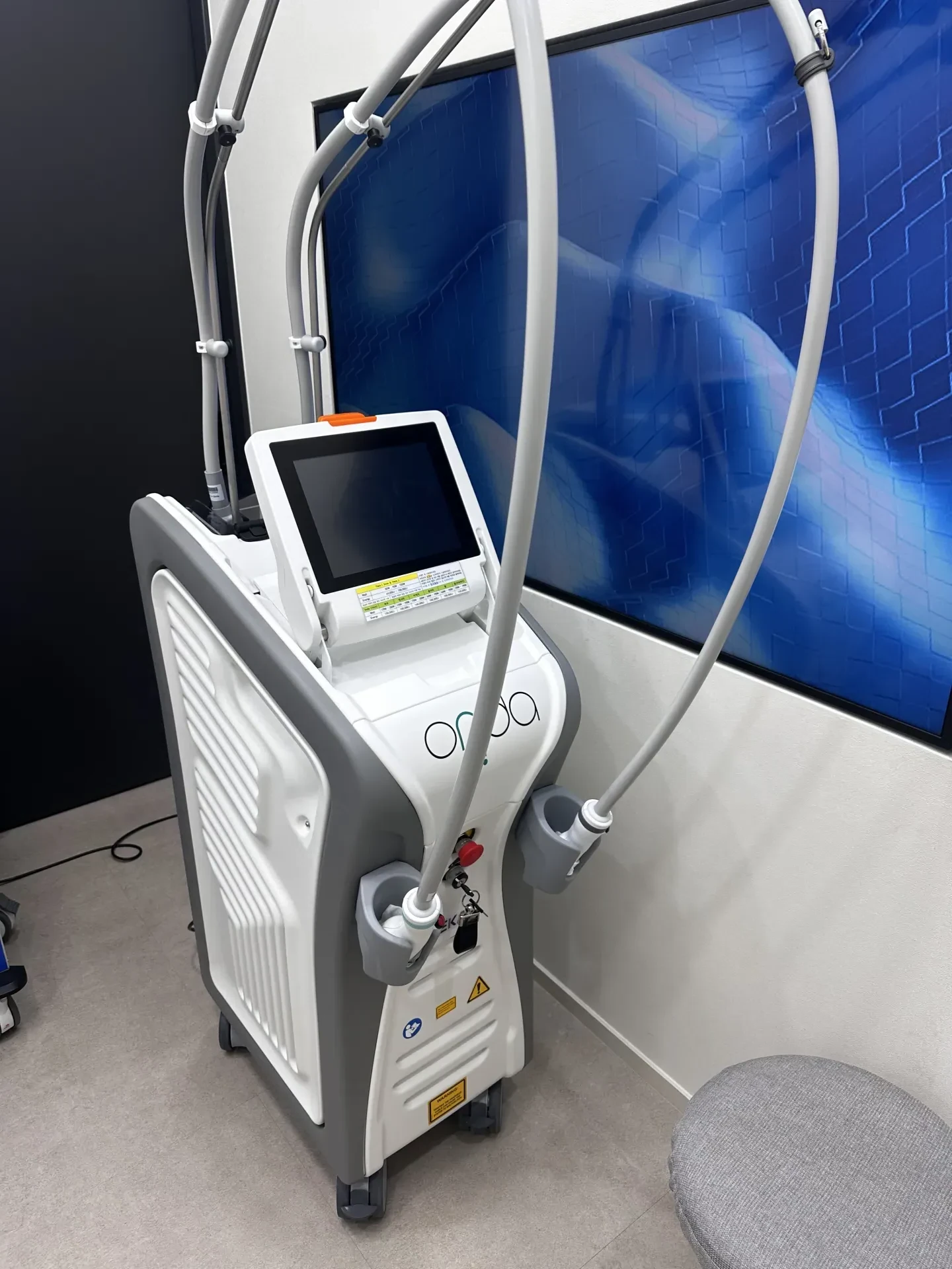 Eye Oligio单极射频设备示意 RE:BERRY仁川机场