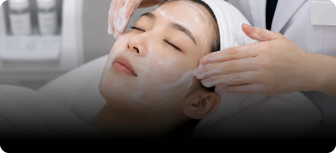 STEP 2. 세안 및 마취 크림 도포