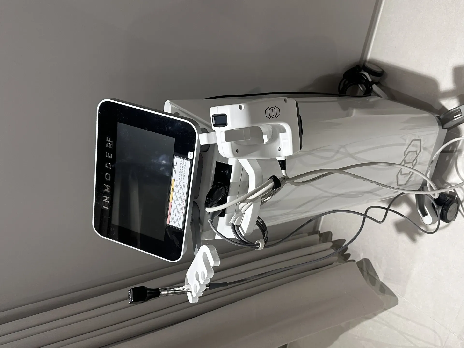 InMode FX radiofrequency skin tightening device at RE:BERRY Myeongdong Seoul